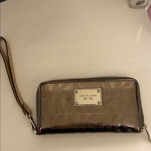 Michael Kors leather wristlet